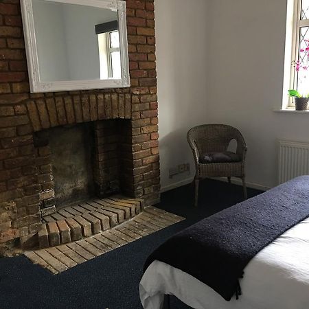 Lotus Lodge Westcliff-on-Sea 外观 照片