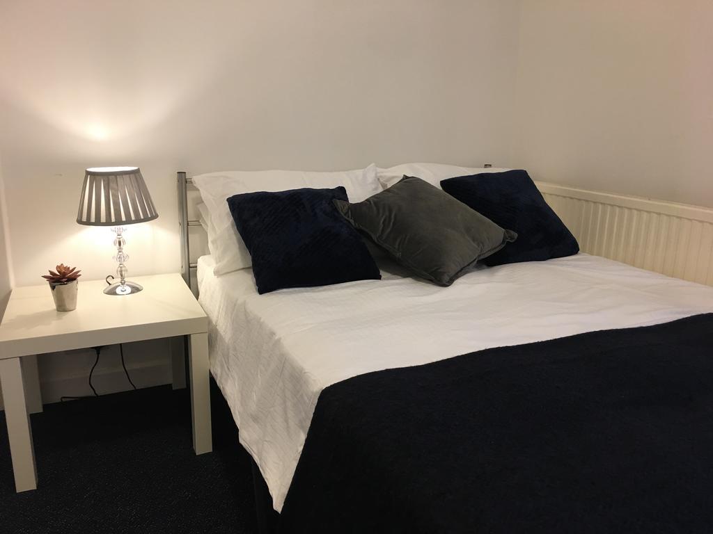Lotus Lodge Westcliff-on-Sea 外观 照片