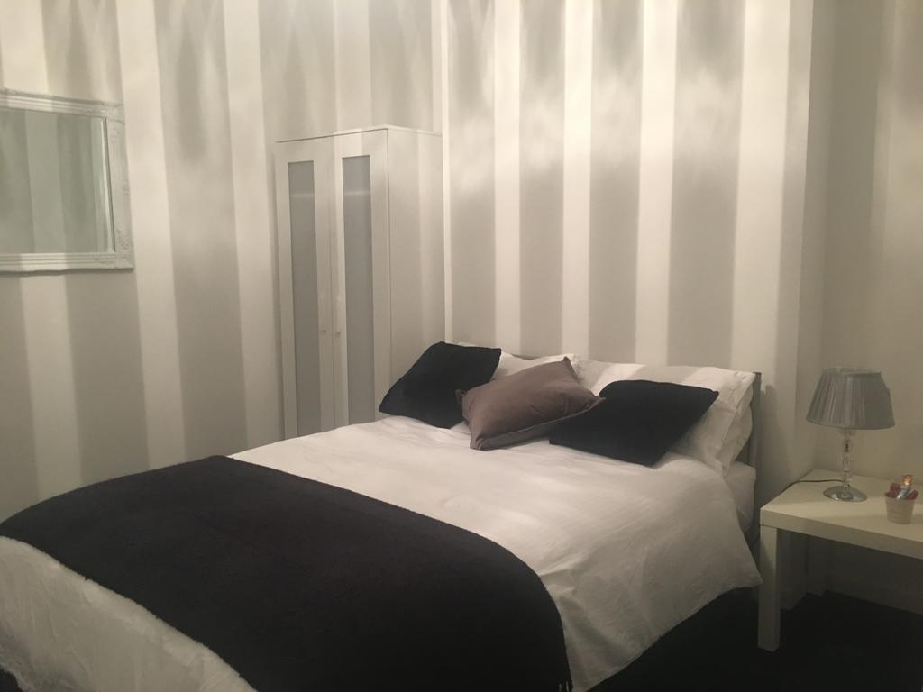 Lotus Lodge Westcliff-on-Sea 外观 照片