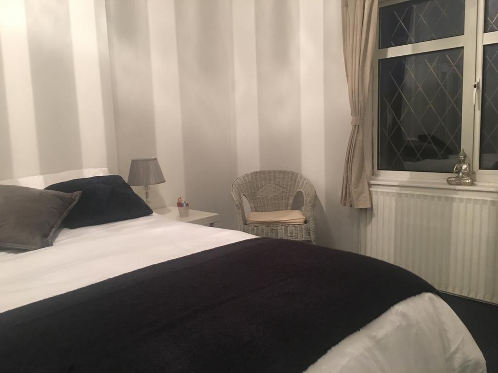 Lotus Lodge Westcliff-on-Sea 外观 照片